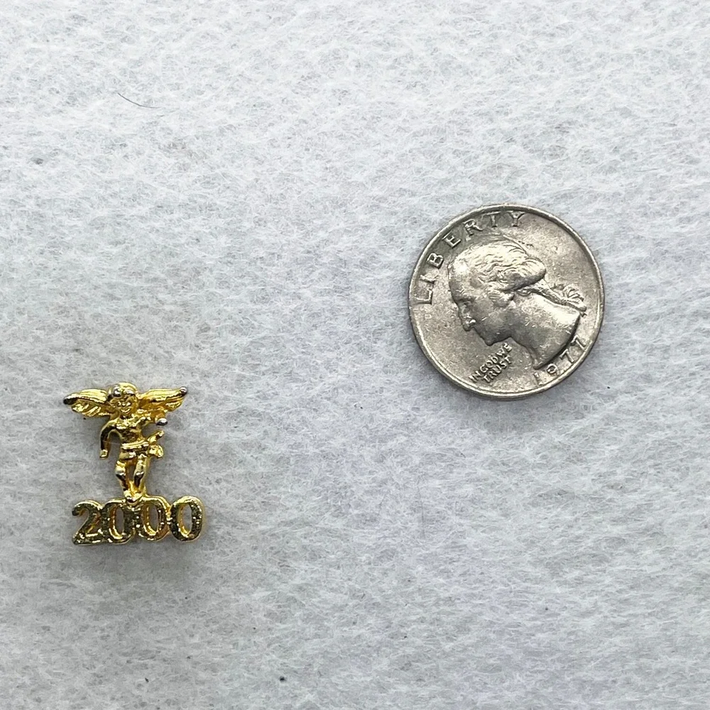 🔮 5/$25 Vintage 2000 Gold‎ Tone Angel Pin